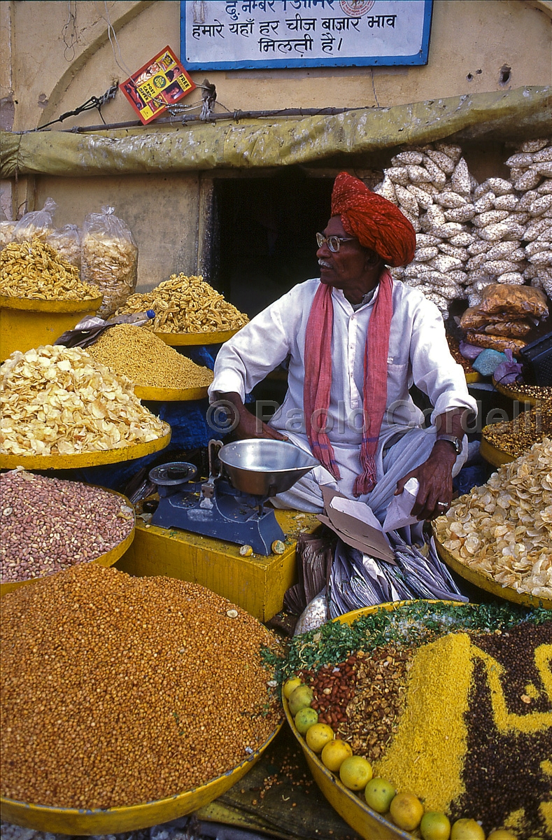 Spice stall in Amber Fort, Jaipur, Rajasthan, India
(cod:India 29)